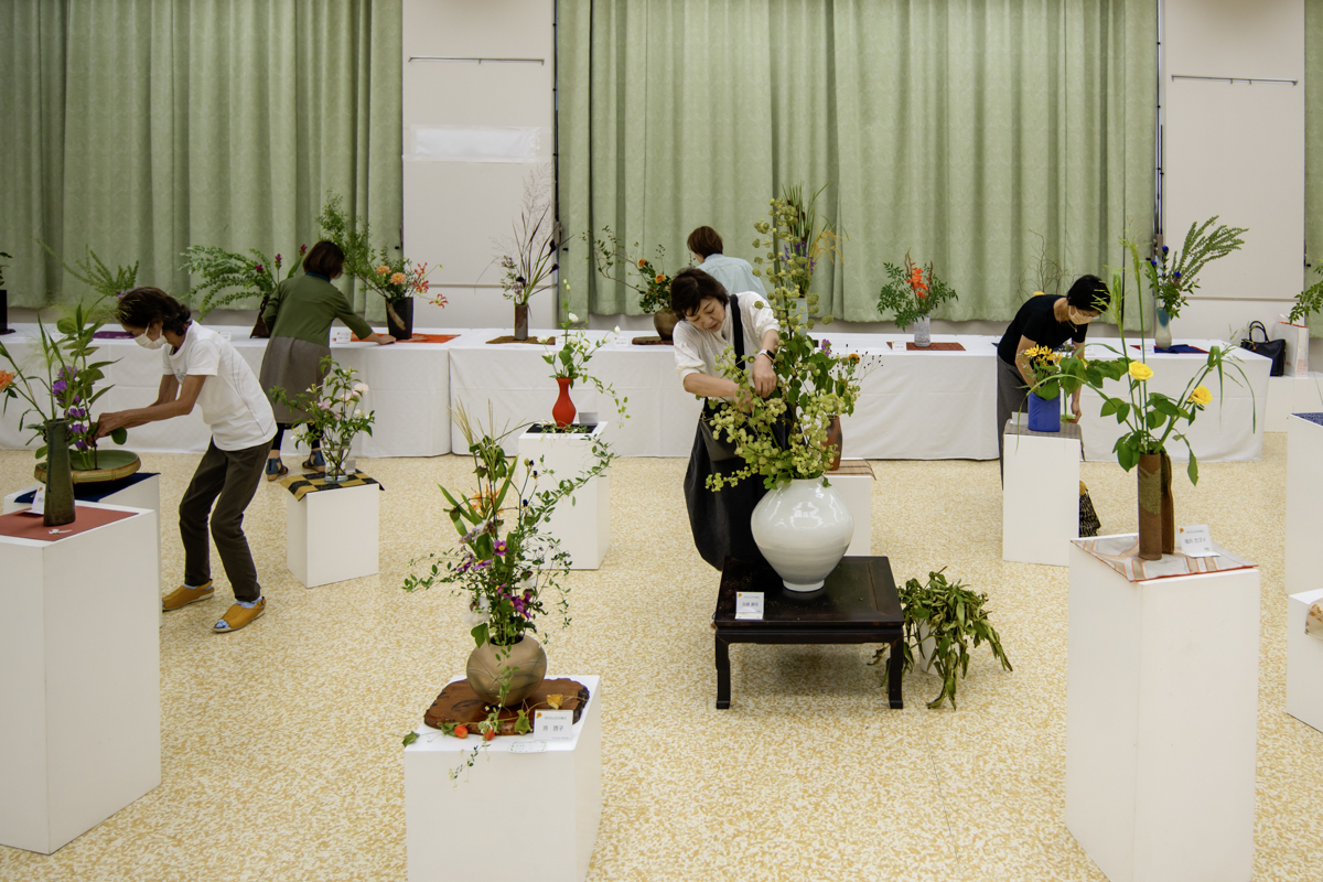 「展示の準備」函南町文化センター