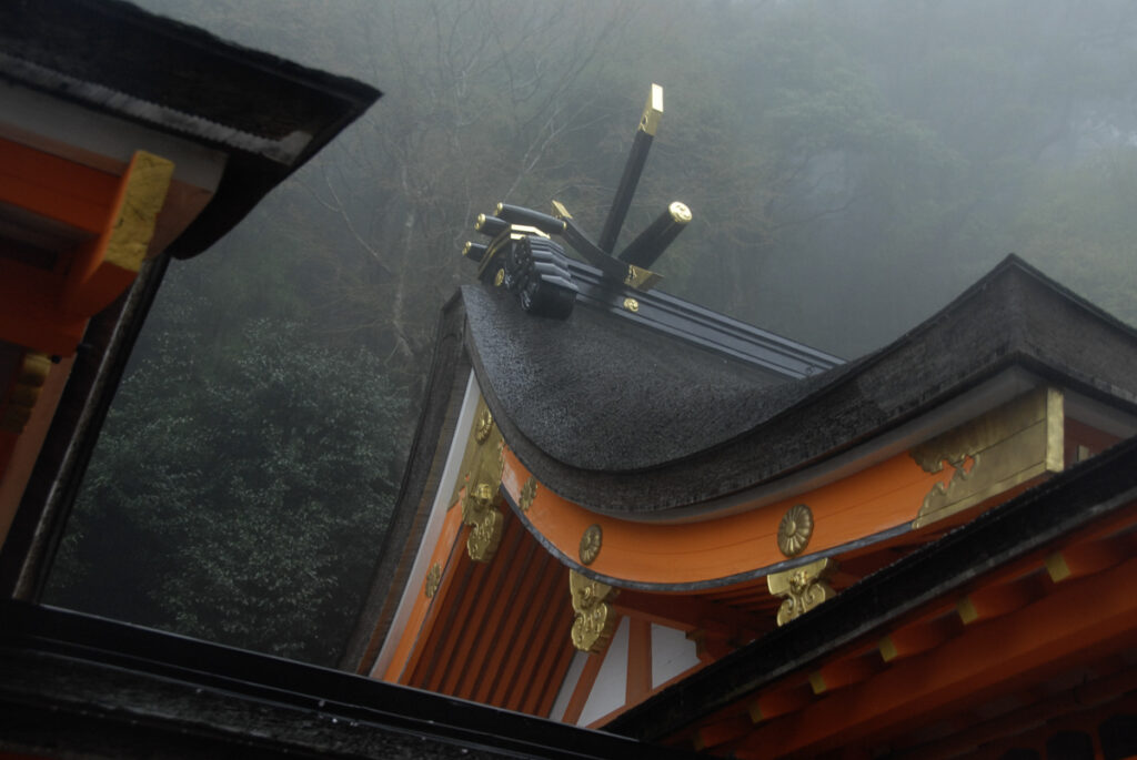 「雨の那智大社」那智大社