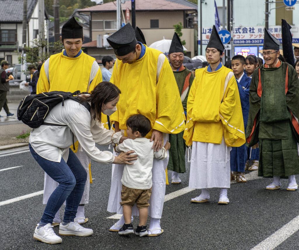 「パパはどこにも行かないよ」富士市吉原祇園祭り